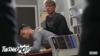 While At The Library Jock Felix Fox Got His Fellow salami Bj'ed By His Finest Pal Ryan Bailey - TWINKPOP